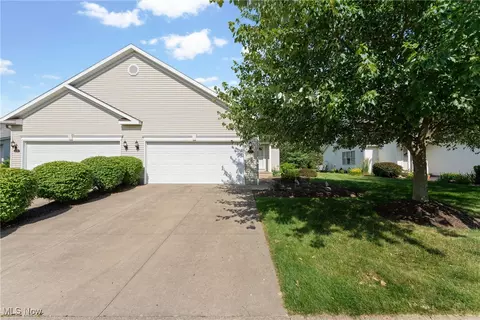2270 Wright State Dr SE, Massillon, OH 44646
