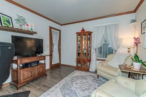 Living - 101 Middle Post Pt, Chardon, OH 44024 photo 5 of 5