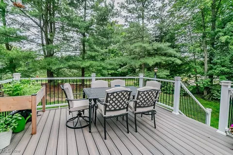 Exterior - 101 Middle Post Pt, Chardon, OH 44024 photo 7 of 15