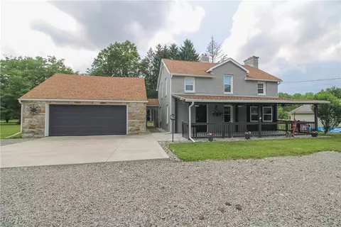 3316 S Canfield Niles Rd, Canfield, OH 44406