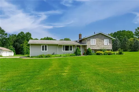 99 Boston Mills Rd W, Peninsula, OH 44264