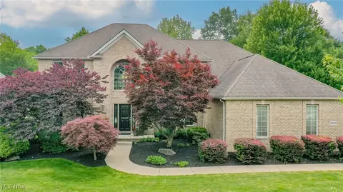 9013 Crooked Creek Ln, Broadview Heights, OH 44147