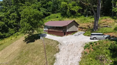 3028 Volcano Rd, Walker, WV 26180 photo 5