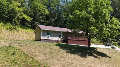 3028 Volcano Rd, Walker, WV 26180