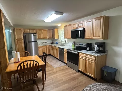 3028 Volcano Rd, Walker, WV 26180 photo 7