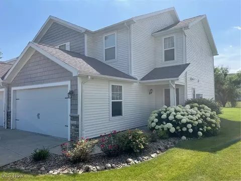 Exterior - 1315 Cascade Cir E, Canton, OH 44708 photo 3 of 4