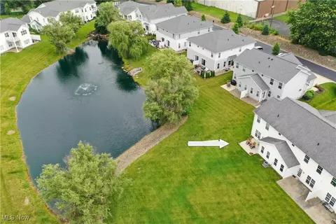 View/Area - 1315 Cascade Cir E, Canton, OH 44708 photo 2 of 3