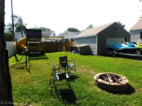 2804 Avon Blvd, Ashtabula, OH 44004 photo 2