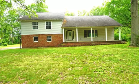 1519 Mctaggart Rd, Stow, OH 44224