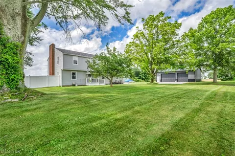 12691 Ravenna Ave NE, Hartville, OH 44632