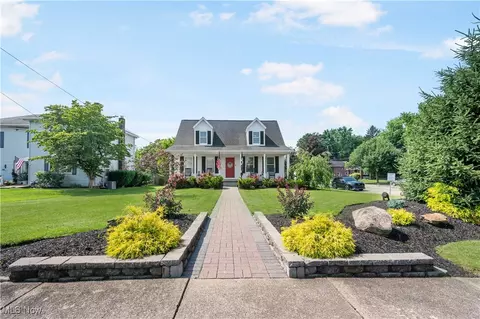 201 Wooster St NE, Navarre, OH 44662