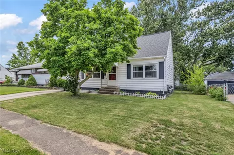5244 W 150th St, Brook Park, OH 44142