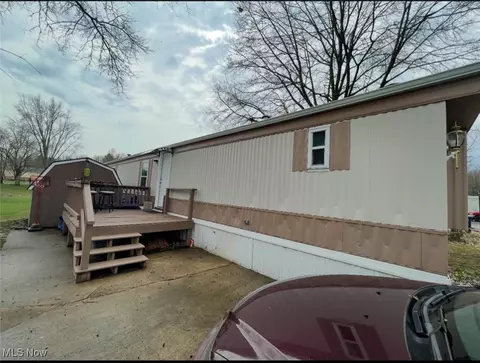 7443 Spillway Rd #63, Lisbon, OH 44432