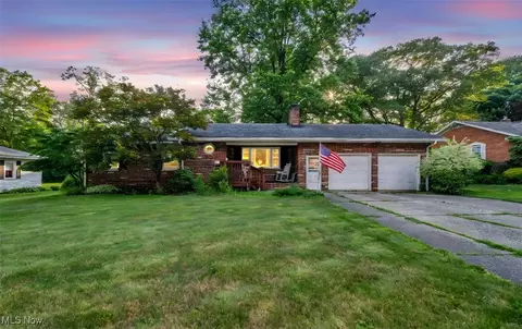3524 Oak Rd, Stow, OH 44224