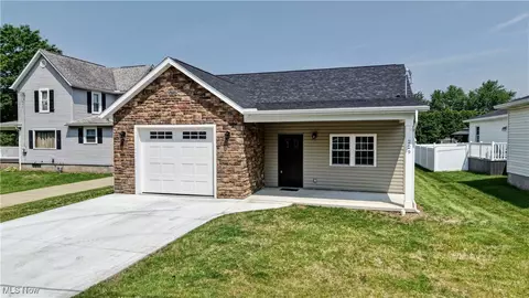 229 E 17th, Dover, OH 44622
