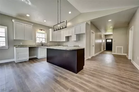 Entry Way - 229 E 17th, Dover, OH 44622 photo 2 of 2