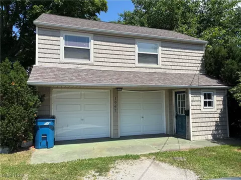 1067 Shadowrow Rd, Willoughby, OH 44094