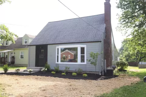 6715 Paxton Rd, Boardman, OH 44512