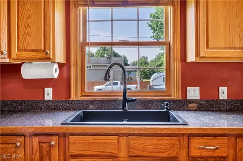 2040 Hackberry St, Akron, OH 44301 photo 10