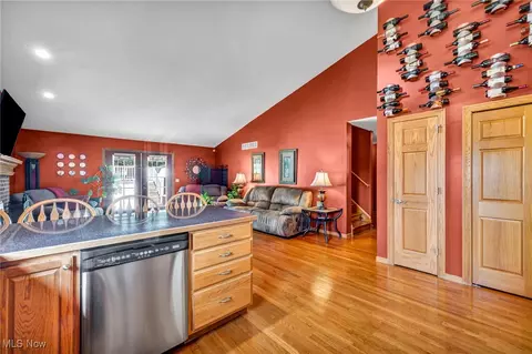2040 Hackberry St, Akron, OH 44301 photo 12