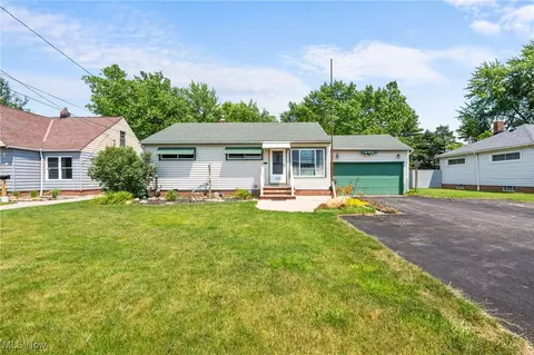 435 Avon Belden Rd, Avon Lake, OH 44012