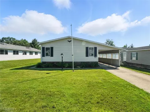 204 Sunrise Ln, Hiram, OH 44234