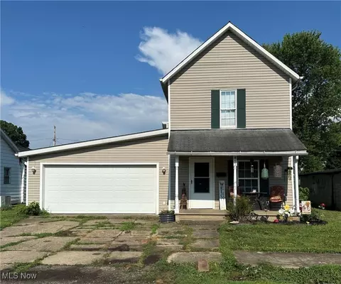 457 Spaulding Ave, Newcomerstown, OH 43832