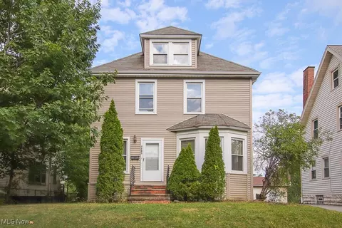 3195 Whitethorn Rd, Cleveland Heights, OH 44118
