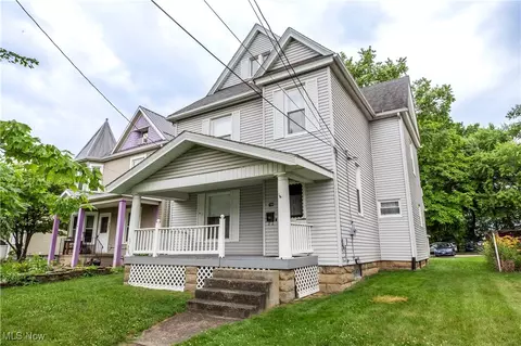 749 Amherst Rd NE, Massillon, OH 44646
