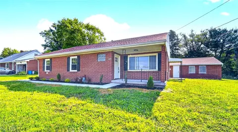 9899 Mount Eaton Rd, Wadsworth, OH 44281