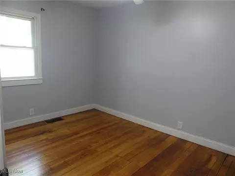 6069 Hyde St, Mentor, OH 44060 photo 16