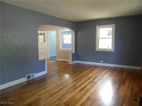 6069 Hyde St, Mentor, OH 44060 photo 6