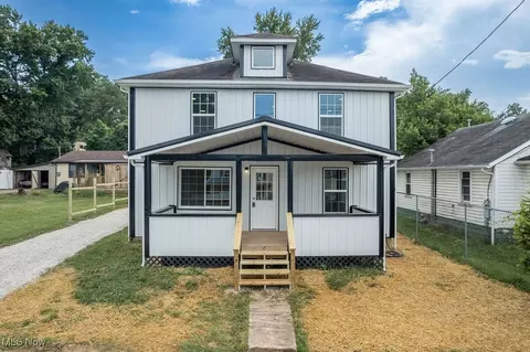2204 11th Ave, Parkersburg, WV 26101