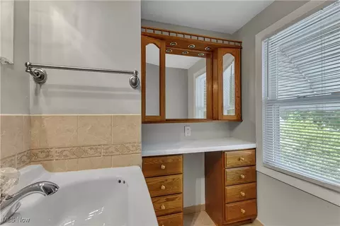 1870 E 225th St, Euclid, OH 44117 photo 25