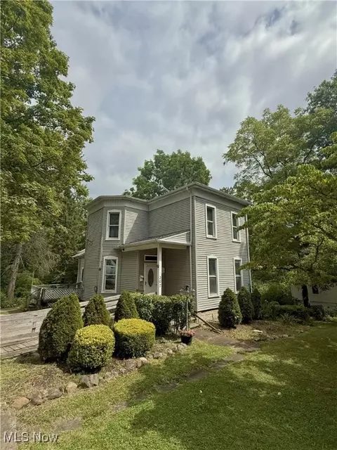 207 N Hambden St, Chardon, OH 44024