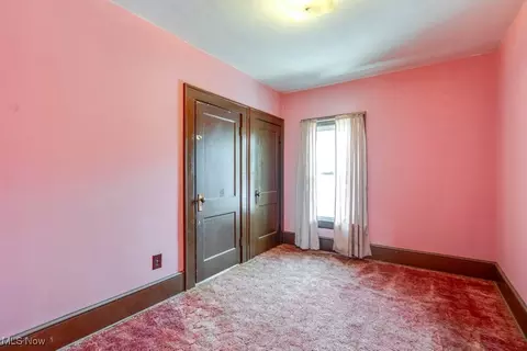 Bedroom - 516 Floyd St, Akron, OH 44310 photo 3 of 14