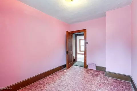 Bedroom - 516 Floyd St, Akron, OH 44310 photo 2 of 14