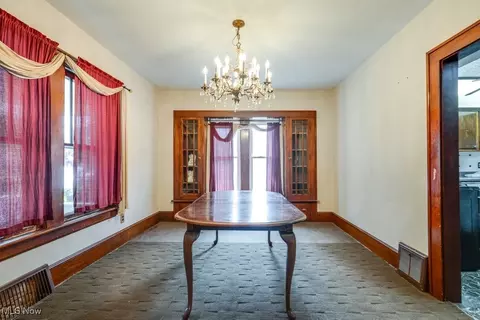 Dining - 516 Floyd St, Akron, OH 44310 photo 5 of 5