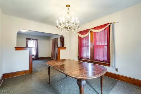Dining - 516 Floyd St, Akron, OH 44310 photo 3 of 5