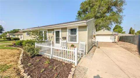 805 Thorpe Dr, Sandusky, OH 44870