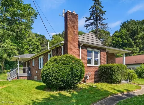 2206 Myersville Rd, Akron, OH 44312