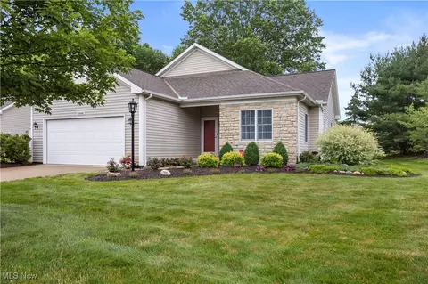 33897 Maple Ridge Blvd, Avon, OH 44011