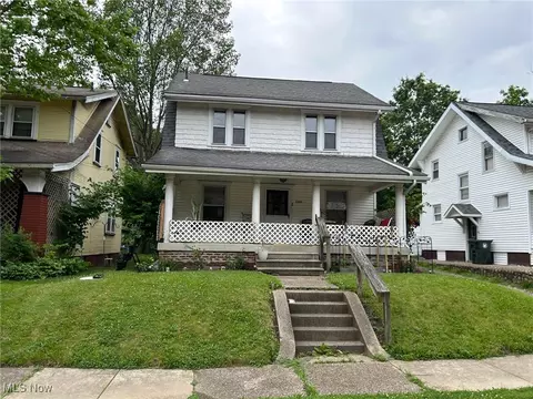 1521 Miami Ct NE, Canton, OH 44714
