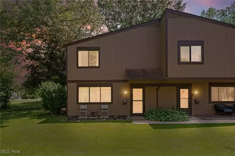 26749 Lake Of The Falls Blvd, Olmsted Falls, OH 44138