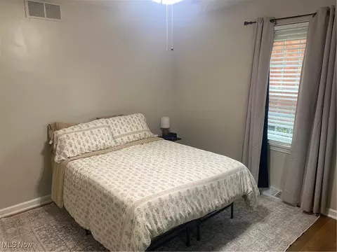 Bedroom - 243 Yale Ave, Elyria, OH 44035 photo 2 of 8