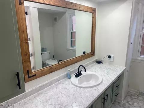 Bath - 243 Yale Ave, Elyria, OH 44035 photo 1 of 2