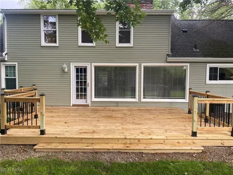Exterior - 243 Yale Ave, Elyria, OH 44035 photo 3 of 5