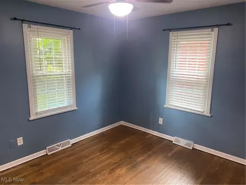 Bedroom - 243 Yale Ave, Elyria, OH 44035 photo 5 of 8