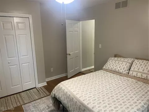 Bedroom - 243 Yale Ave, Elyria, OH 44035 photo 3 of 8