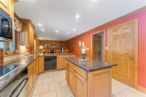 Kitchen - 16 Centennial Dr, Poland, OH 44514 photo 5 of 6